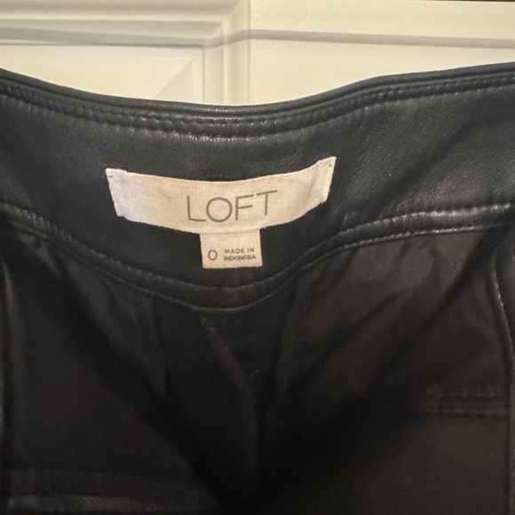 Loft size 0 pleather pants black - Picture 4 of 5